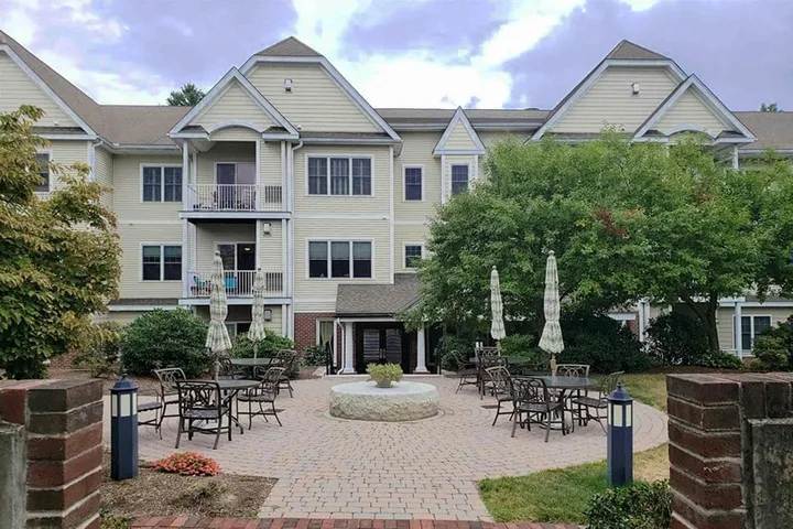 Colliston Yard - Nashua, NH