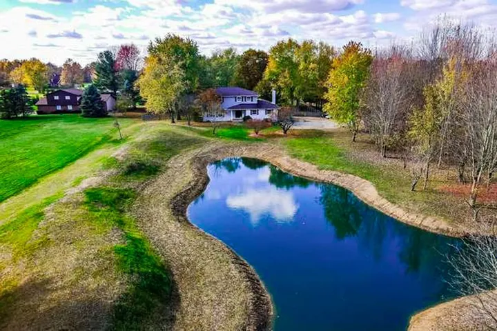 The Courtyards at New Albany - New Albany, OH