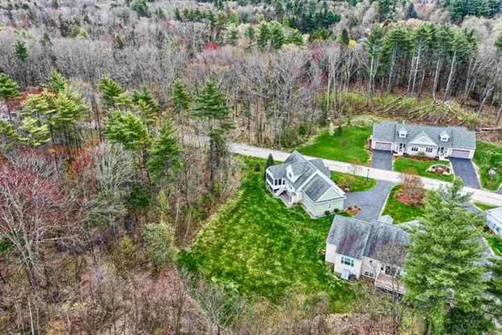 Mill Pond Crossing - Brentwood, NH