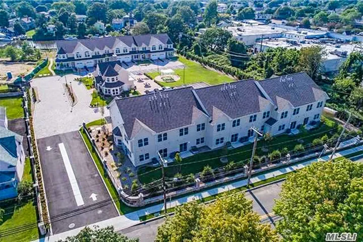 Harbor View Estates - Copiague, NY