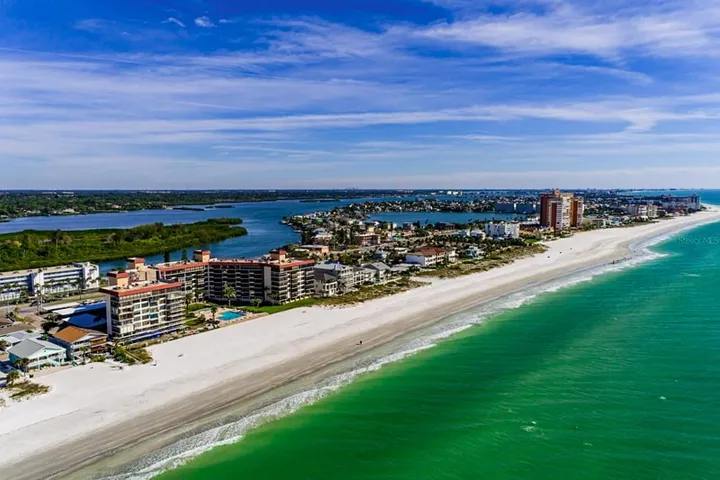 Shore Mariner Condominium - Redington Shores, FL