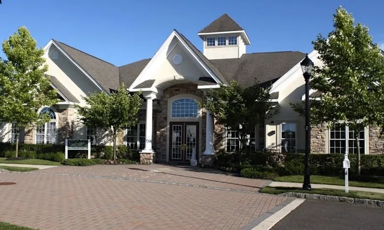 Four Seasons at South Brunswick - Dayton, NJ