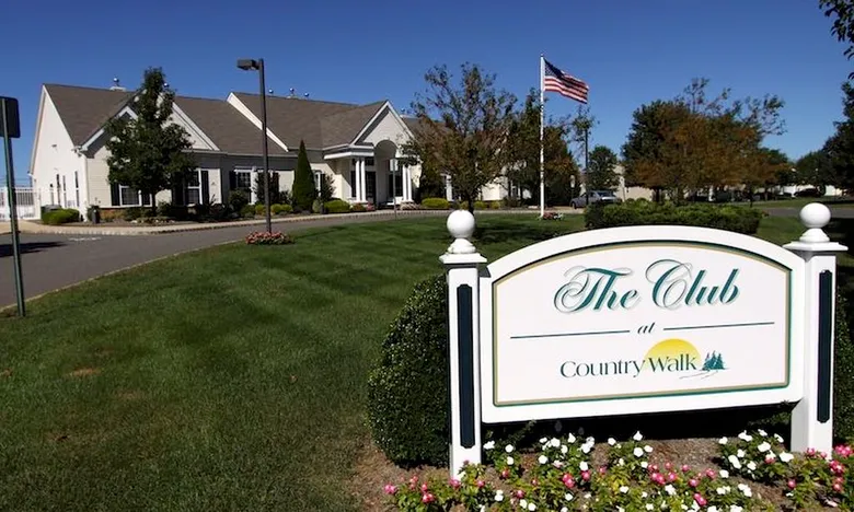 Country Walk of Lake Ridge - Whiting, NJ