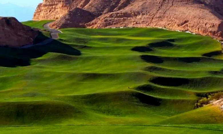 18-Hole Falcon Ridge Golf Course