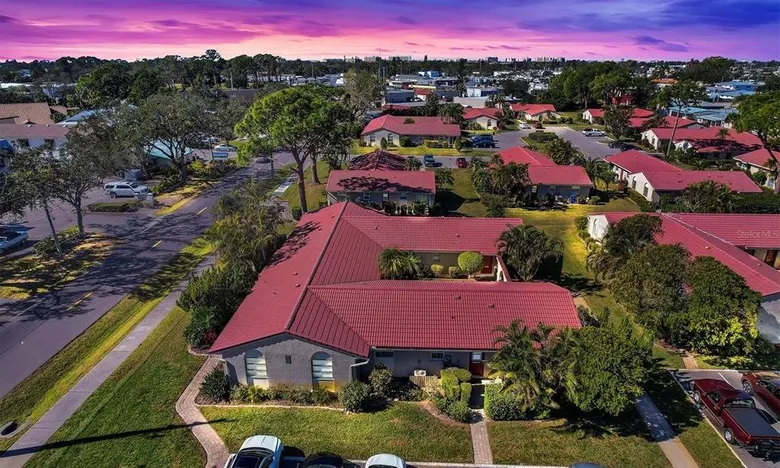 Woodside Village West