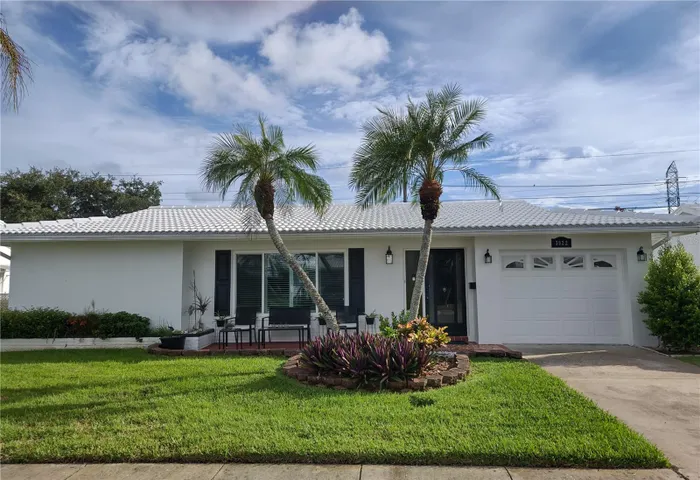 The Mainlands of Tamarac By The Gulf