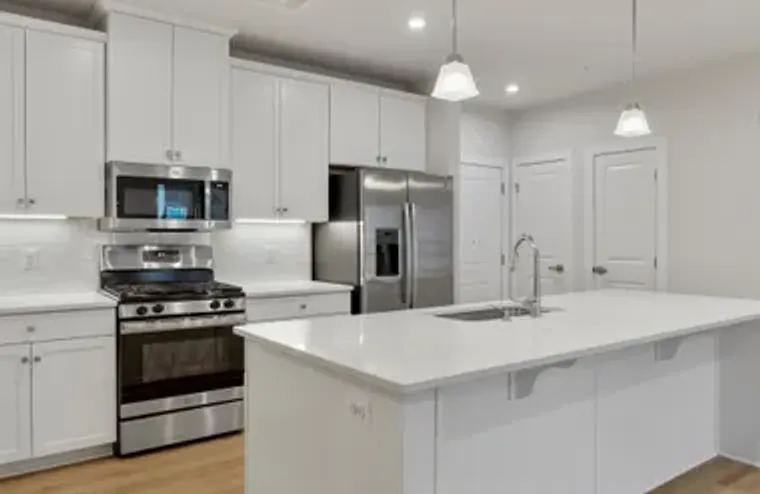 140 MCCORMICK CIR APT 302, WINCHESTER, V..., Winchester, VA 22602