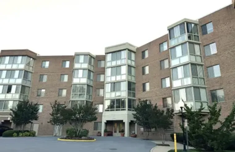 2904 N LEISURE WORLD BLVD 211, SILVER SP..., Silver Spring, MD 20906