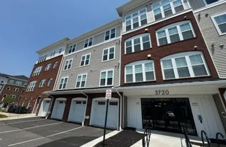 3720 HAVERTILL LN UNIT 303, WOODBRIDGE, ..., Woodbridge, VA 22193