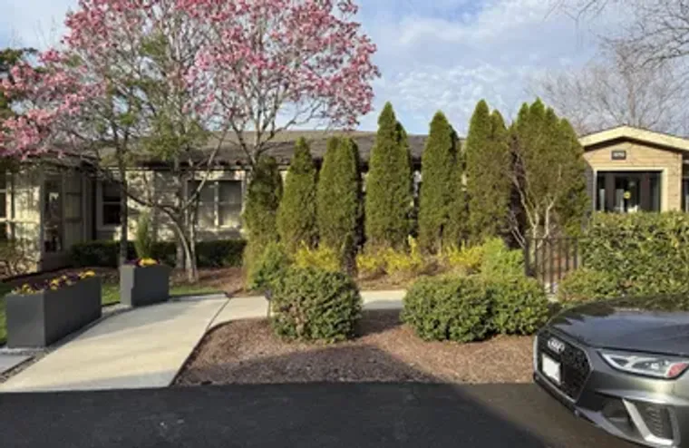 19400 LANSDOWNE WOODS BLVD 101, LEESBURG..., Leesburg, VA 20176