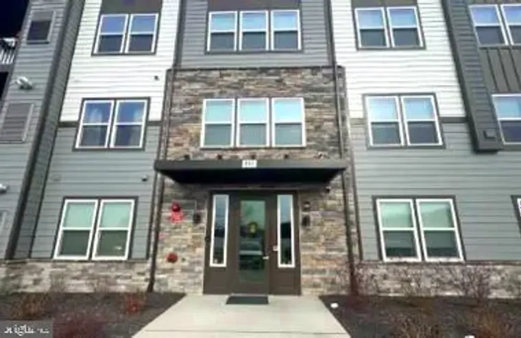 151 MCCORMICK CIR APT 203, WINCHESTER, V..., Winchester, VA 22602