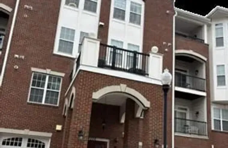 9200 CHARLESTON DR 301, MANASSAS, VA, 20..., Manassas, VA 20110