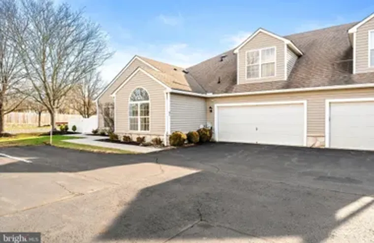 64 TRADITIONS WAY, LAWRENCEVILLE, NJ, 08..., Lawrenceville, NJ 08648