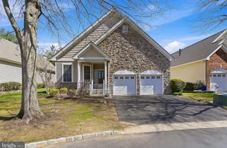 102 HUMMINGBIRD DR, HAMILTON, NJ, 08690, Hamilton, NJ 08690