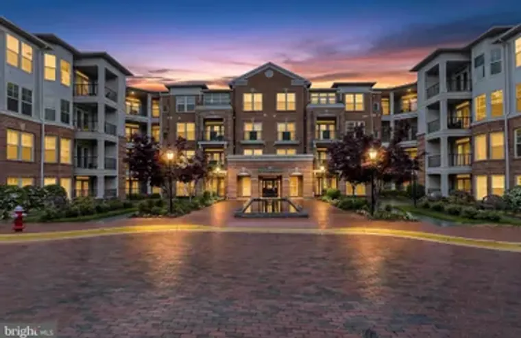 2903 SAINTSBURY PLZ 203, FAIRFAX, VA, 22..., Fairfax, VA 22031