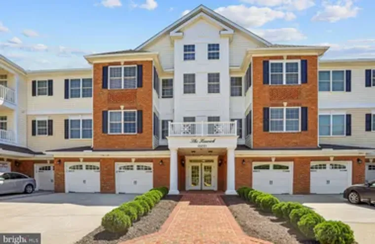 15221 ROYAL CREST DR 302, HAYMARKET, VA,..., Haymarket, VA 20169