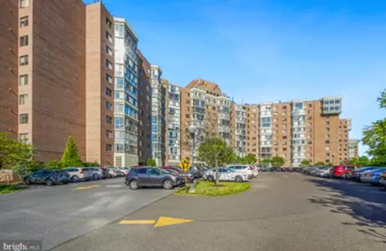 3200 N LEISURE WORLD BLVD 711, SILVER SP..., Silver Spring, MD 20906