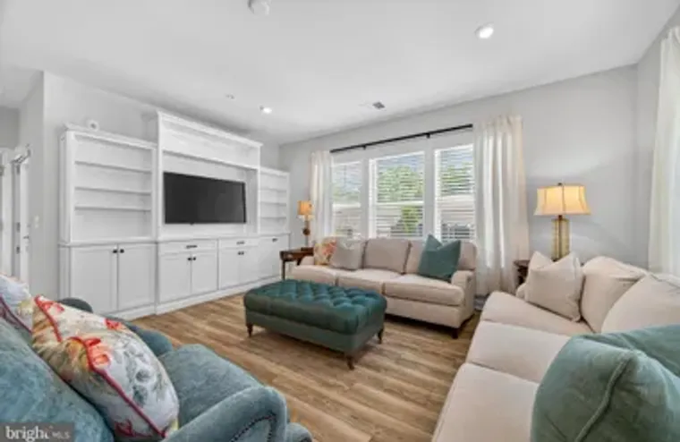 21630 HAWKSBILL HIGH CIR 202, STERLING, ..., Sterling, VA 20164