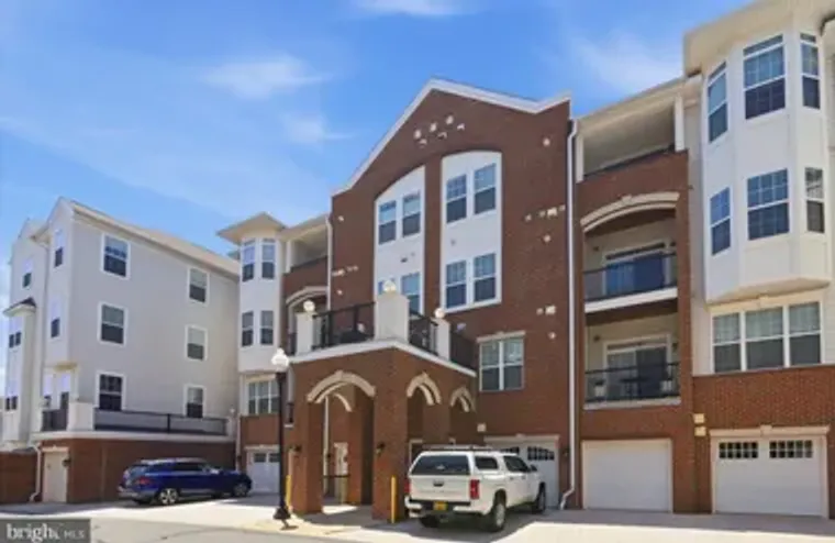 9204 CHARLESTON DR 207, MANASSAS, VA, 20..., Manassas, VA 20110