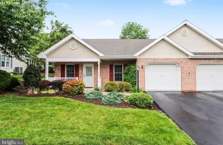 19 BLUE MOUNTAIN VIS, MECHANICSBURG, PA,..., Mechanicsburg, PA 17050