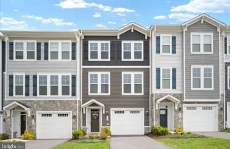 107 WAKE ROBIN CT, LAKE FREDERICK, VA, 2..., Lake Frederick, VA 22630