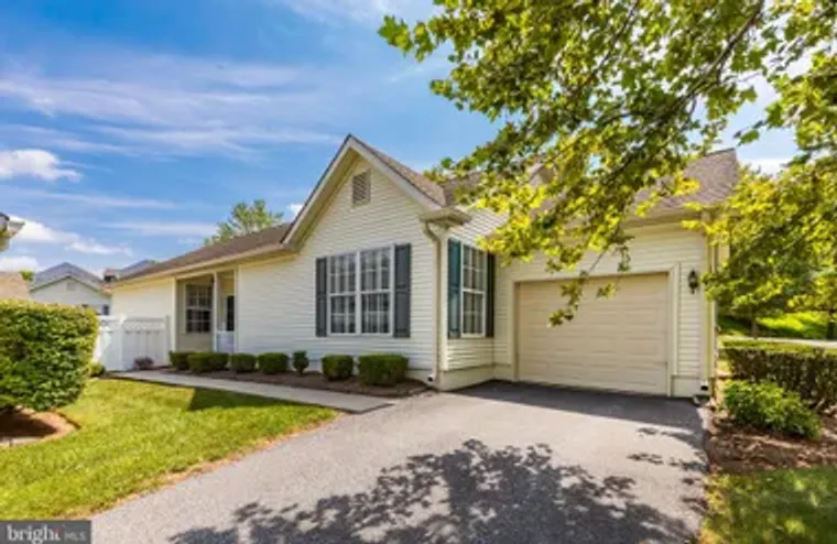 1000 N PHIPPS WOODS CT, GLEN MILLS, PA, ..., Glen Mills, PA 19342