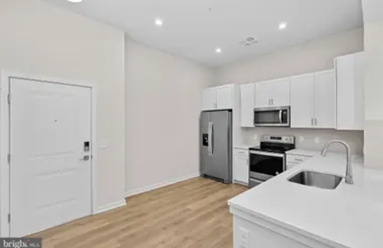 700 MOUNT AIRY TER NE UNIT 403, LEESBURG..., Leesburg, VA 20176