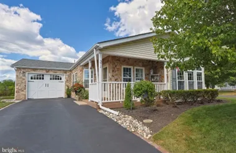 371 COUNTRYSIDE CIR, NEW HOPE, PA, 18938, New Hope, PA 18938