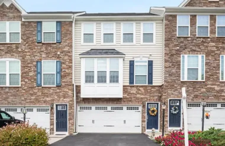 166 TROUT LILY DR, LAKE FREDERICK, VA, 2..., Lake Frederick, VA 22630