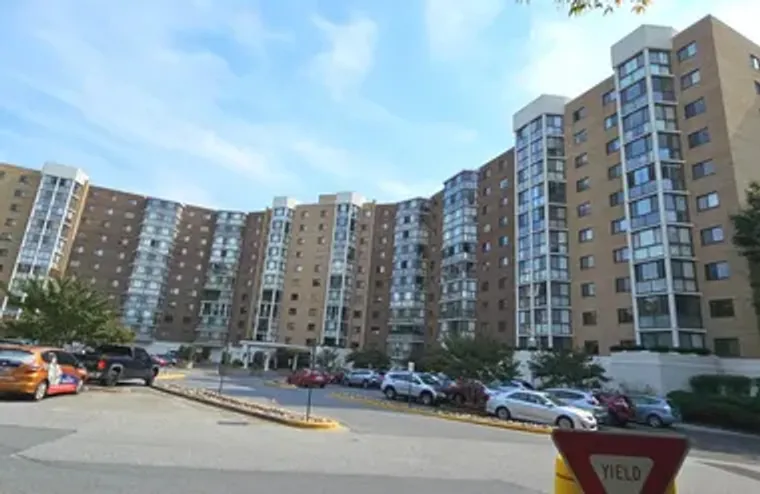 15100 INTERLACHEN DR # 4-908, SILVER SPR..., Silver Spring, MD 20906