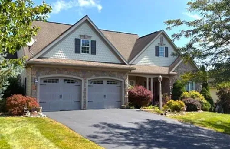 121 COPPER BEECH LN, WOMELSDORF, PA, 195..., Womelsdorf, PA 19567