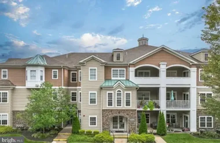 7000 VILLAGE WAY APT 207, MARCUS HOOK, P..., Marcus Hook, PA 19061