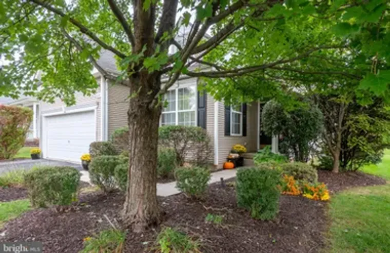 2225 FOUR SEASONS BLVD, MACUNGIE, PA, 18..., Macungie, PA 18062