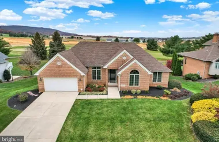 6788 SAINT ANNES DR, FAYETTEVILLE, PA, 1..., Fayetteville, PA 17222