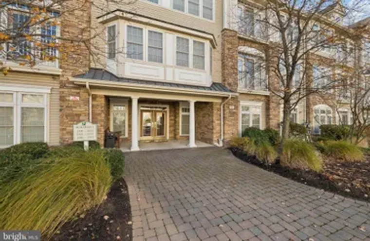 2302 CEDAR VILLAGE BLVD, EAST BRUNSWICK,..., East Brunswick, NJ 08816