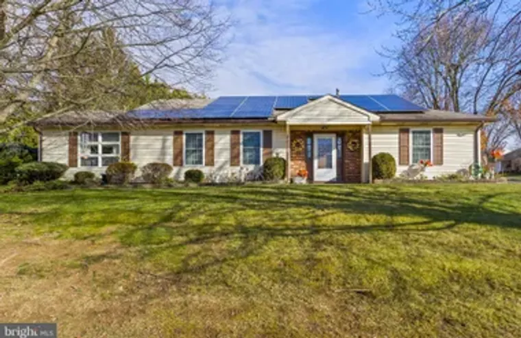 102 CARRIAGE HILL CT, COLUMBUS, NJ, 0802..., Columbus, NJ 08022