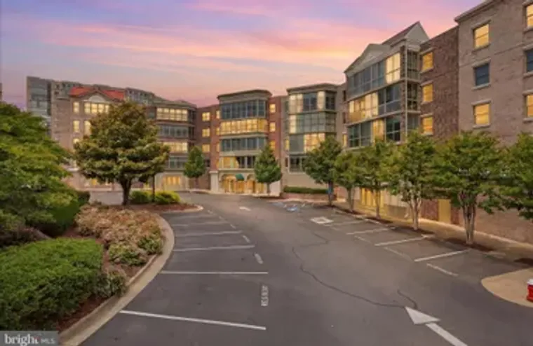 19350 MAGNOLIA GROVE SQ 201, LEESBURG, V..., Leesburg, VA 20176
