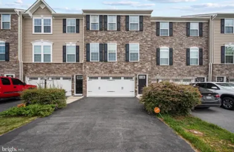184 TROUT LILY DR, LAKE FREDERICK, VA, 2..., Lake Frederick, VA 22630