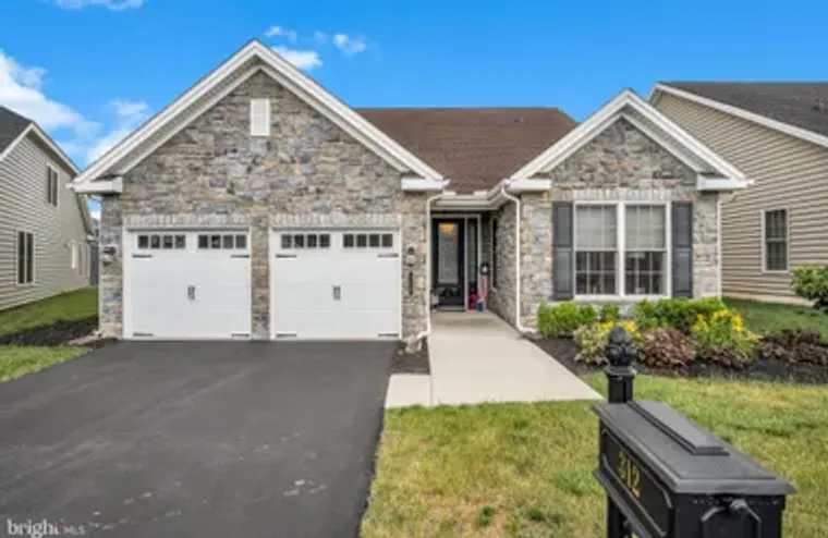 312 FOUNDERS WAY, MECHANICSBURG, PA, 170..., Mechanicsburg, PA 17050