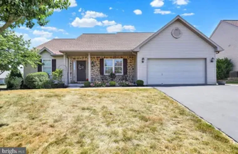 111 DAY LILY DR, SINKING SPRING, PA, 196..., Sinking Spring, PA 19608