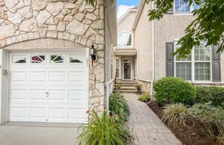 21 VAN ARTSDALEN DR, WASHINGTON CROSSING..., Washington Crossing, PA 18977
