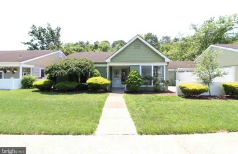 680 HUNTINGTON DR B, MANCHESTER TOWNSHIP..., Manchester Township, NJ 08759