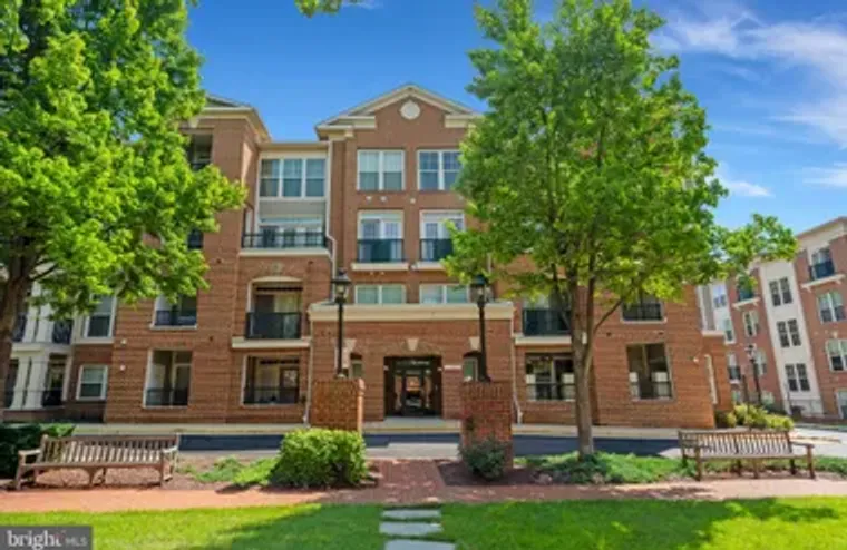 2901 SAINTSBURY PLZ 404, FAIRFAX, VA, 22..., Fairfax, VA 22031