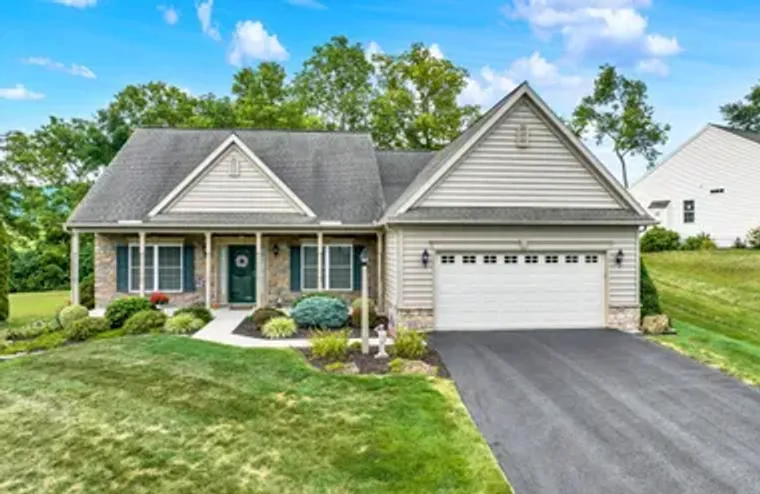 295 COPPER BEECH LN, WOMELSDORF, PA, 195..., Womelsdorf, PA 19567