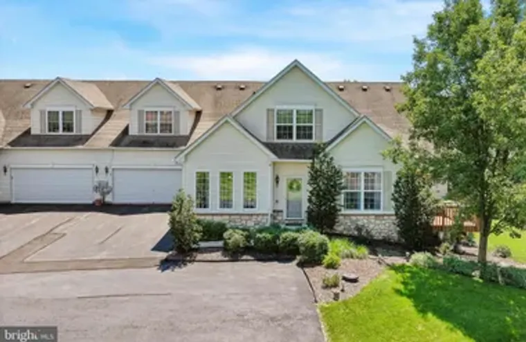 1032 BURGUNDY CIR, PENNSBURG, PA, 18073, Pennsburg, PA 18073
