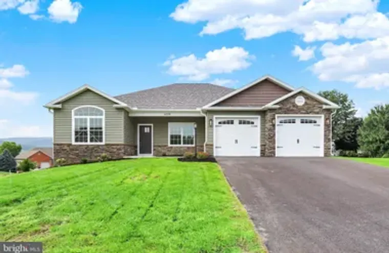 6358 SAUCON VALLEY DR, FAYETTEVILLE, PA,..., Fayetteville, PA 17222