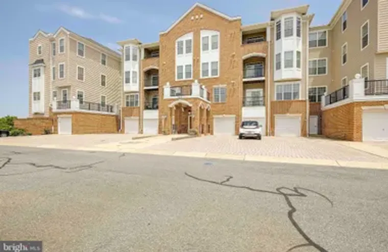 8610 FLUTTERING LEAF TRL 208, ODENTON, M..., Odenton, MD 21113