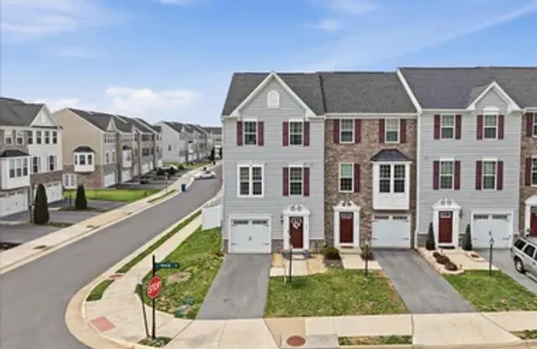 101 TROUT LILY DR, LAKE FREDERICK, VA, 2..., Lake Frederick, VA 22630