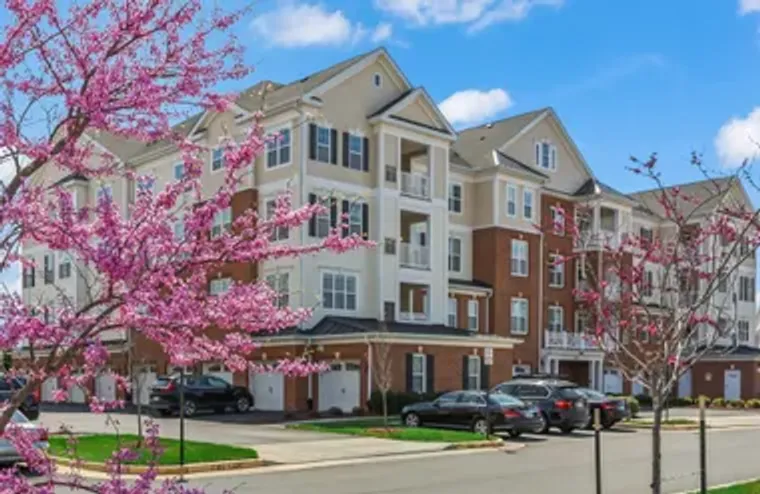 44589 YORK CREST TER 300, ASHBURN, VA, 2..., Ashburn, VA 20147