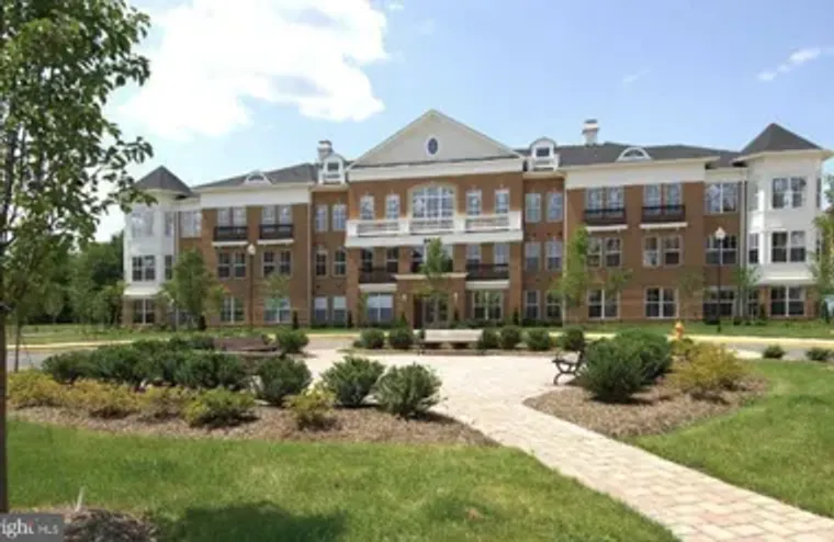 8610 LIBERTY TRL 305, MANASSAS, VA, 2011..., Manassas, VA 20110